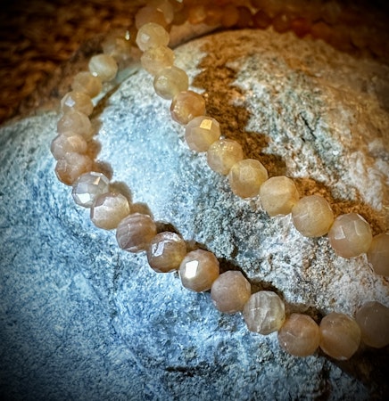 Facetterad Persiko Månsten Armband | 4-5 mm