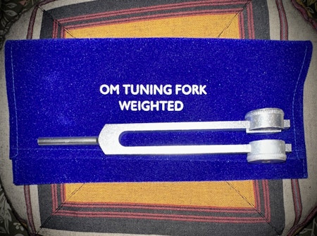 Viktad stämgaffel Mid Ohm 136.10 Hz