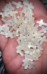 Mother Of Pearl Hålat Kors