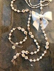 LILLY halsband vit
