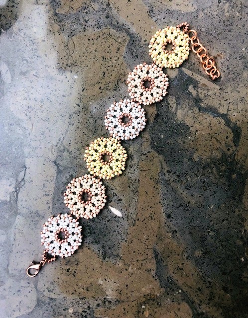 FLOWER POWER armband 3 varianter