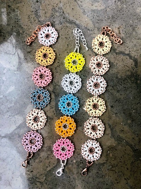 FLOWER POWER armband 3 varianter
