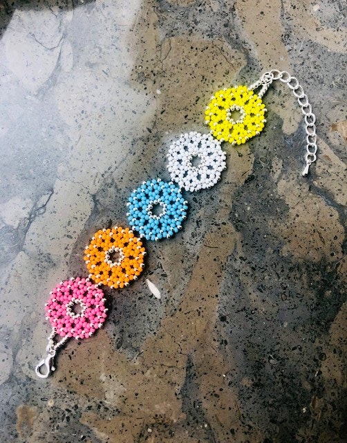 FLOWER POWER armband 3 varianter
