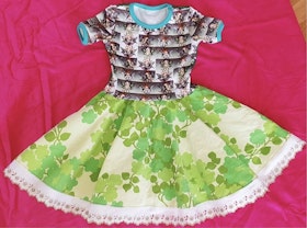 Dress with Elves and flowers size. 104