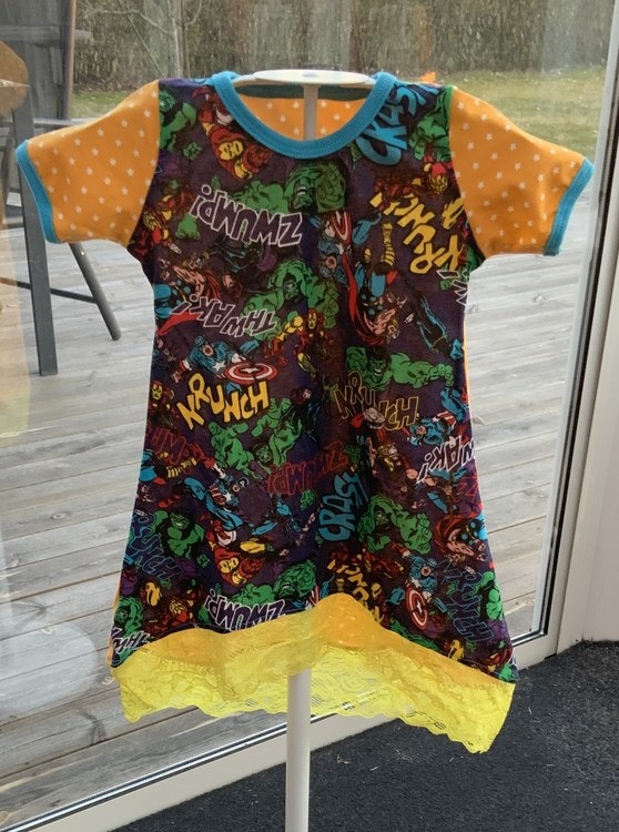 Tunic with Superheroes size. 86
