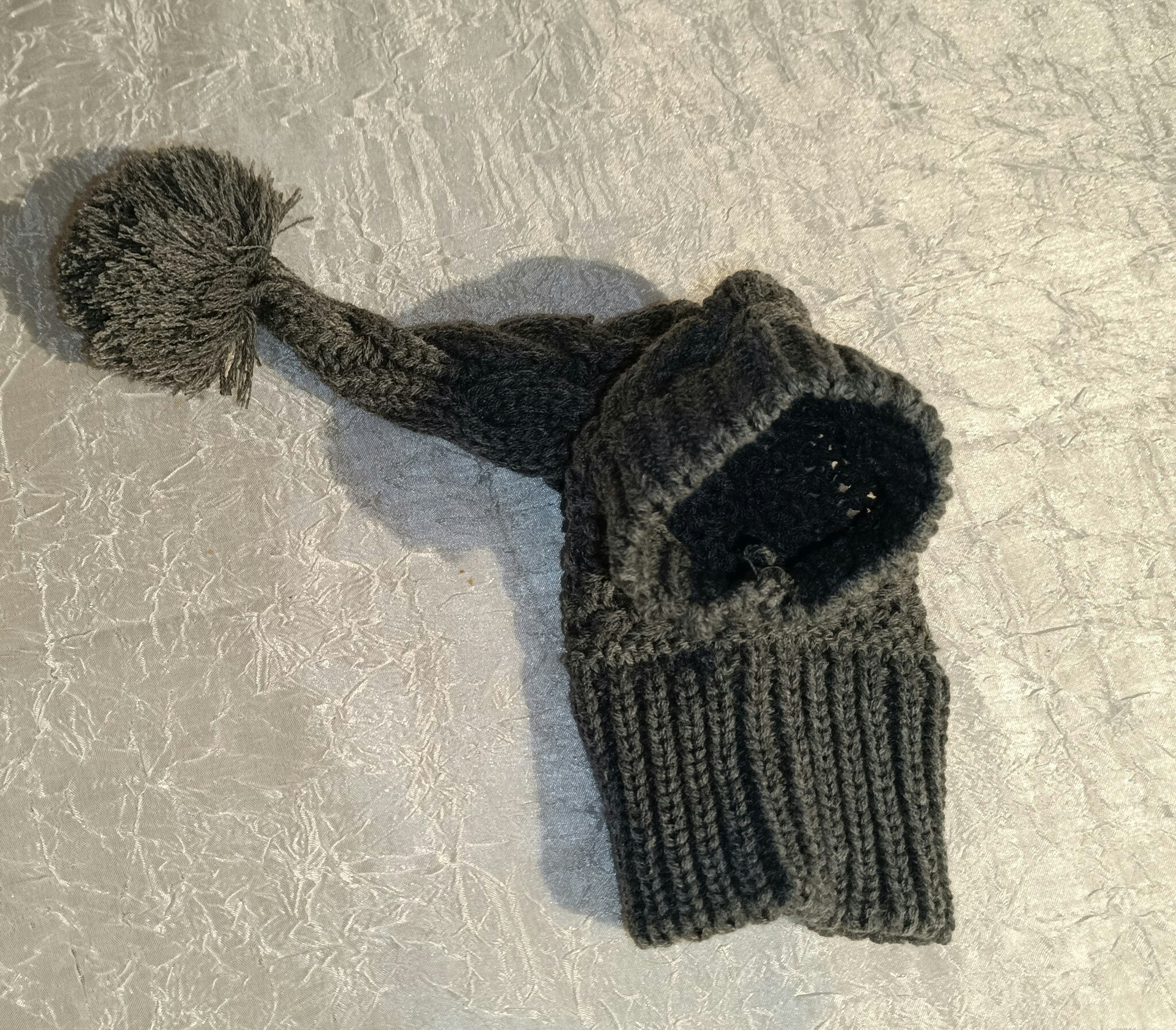 Mössa Grå Stickad