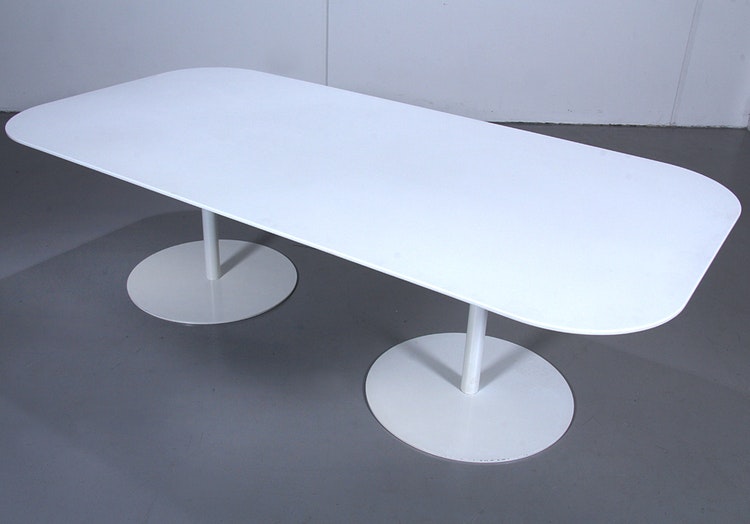 Konferenztisch, Gubi Table 2.0 - Speziell mit Corian