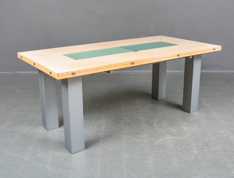 Tisch mit faltbaren Seiten, Tranekaer Cirkante - Van den Berghe