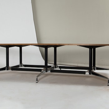 Konferenztisch, Vitra Segmented Table 380 cm Charles & Ray Eames