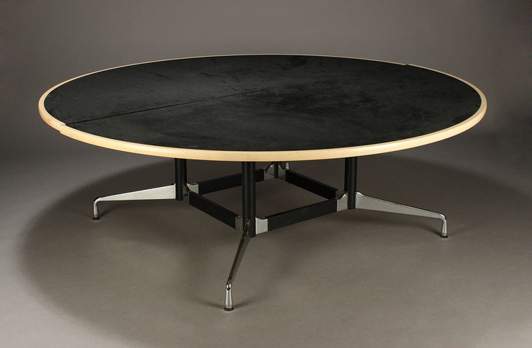 Konferenztisch, Vitra Round Dining Table - Charles & Ray Eames - Spieltisch