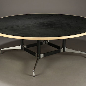 Konferenztisch, Vitra Round Dining Table - Charles & Ray Eames - Spieltisch