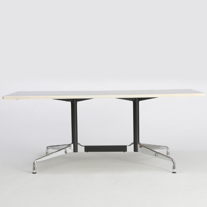 Konferenztisch von Vitra (Basis) & Herman Miller (Tischplatte) Segmented Table