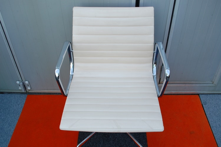 5 x Konferenzstühle, Vintage Herman Miller EA-107 - Charles & Ray Eames