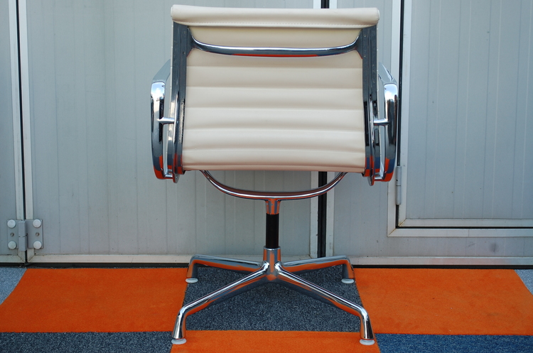 5 x Konferenzstühle, Vintage Herman Miller EA-107 - Charles & Ray Eames