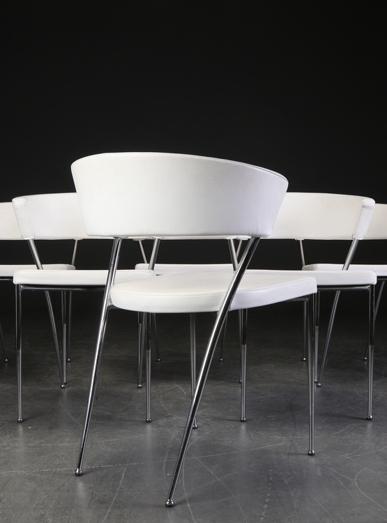 5 x konferenzstühle aus weißem Leder mit Stahlbeinen