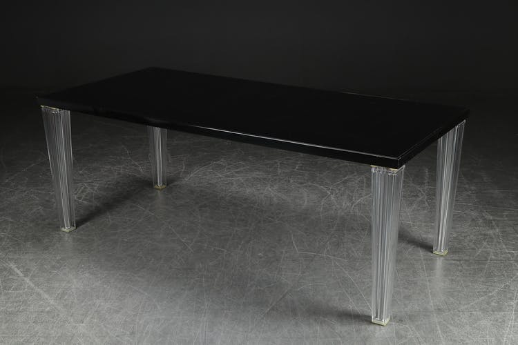 Möbelgruppe, Kartell Top Top Tisch 190 cm + Kartell Mademoiselle