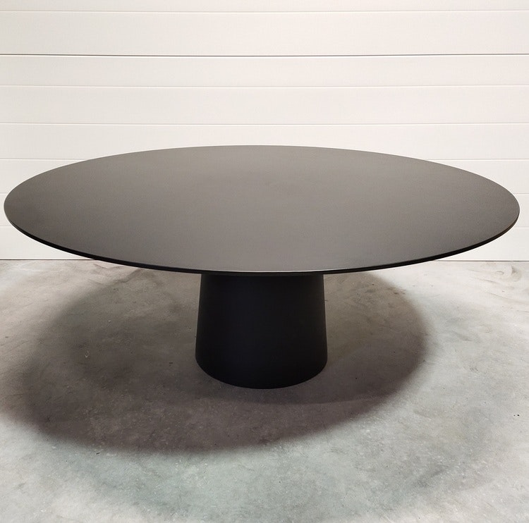 Runder Tisch, Moooi Container Table 180 cm Schwarz - Marcel Wanders -  DesignerMobel.com - Gebrauchte Designermöbel online