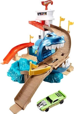 Hot Wheels Sharkport Showdown