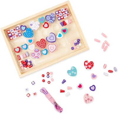 Melissa & Doug Träpärlor Hjärtan