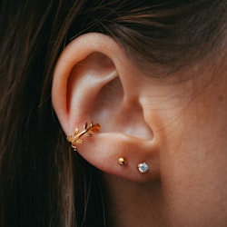 Saga earcuff guld