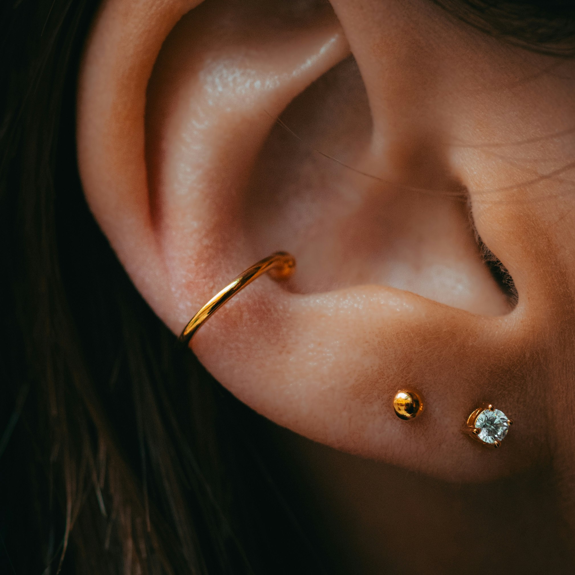 Stilla earcuff guld