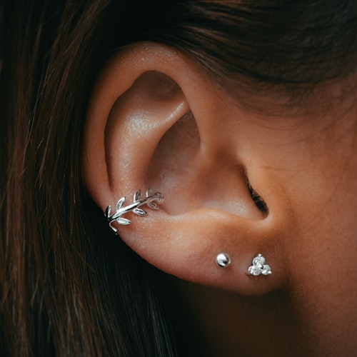 Saga earcuff