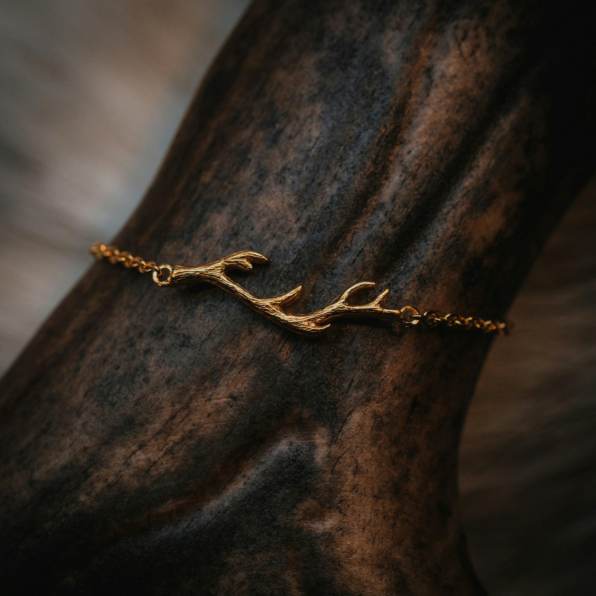 Vilda armband guld