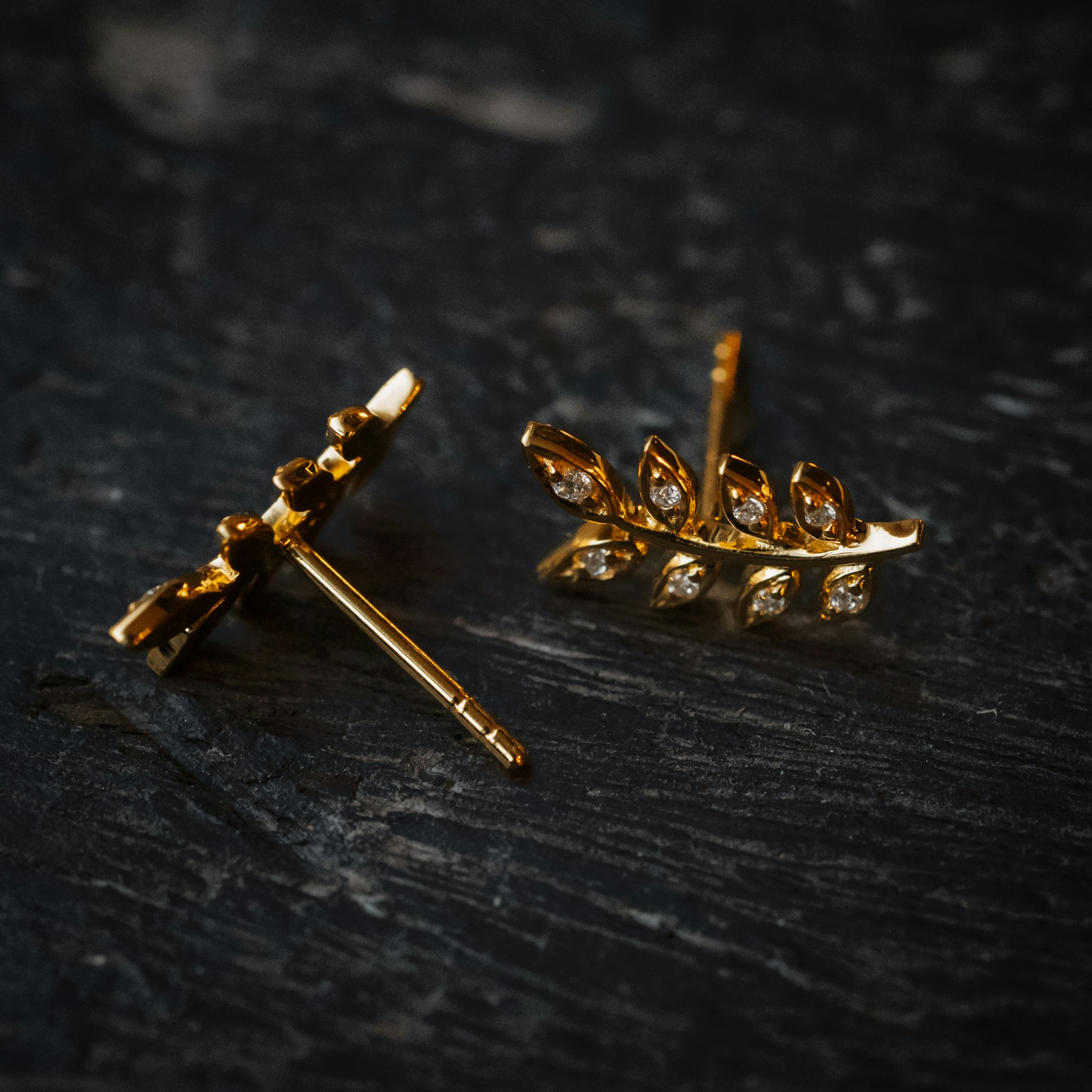 Spira örhängen guld