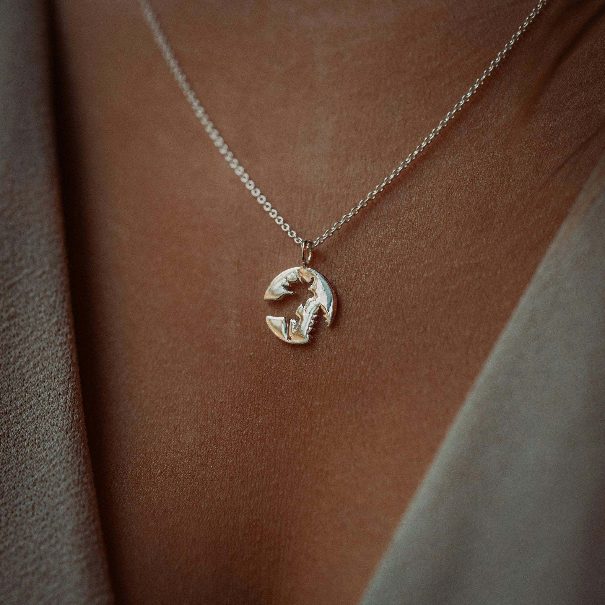 Ståtlig halsband