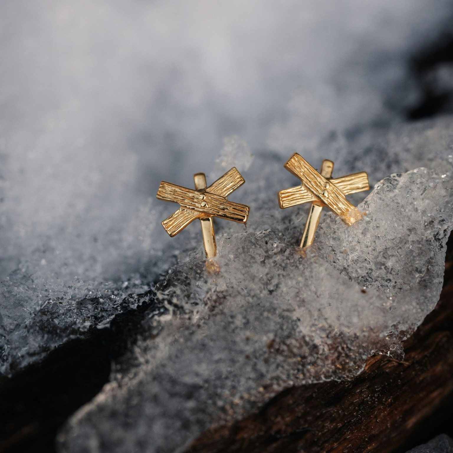 Längtan örhängen guld