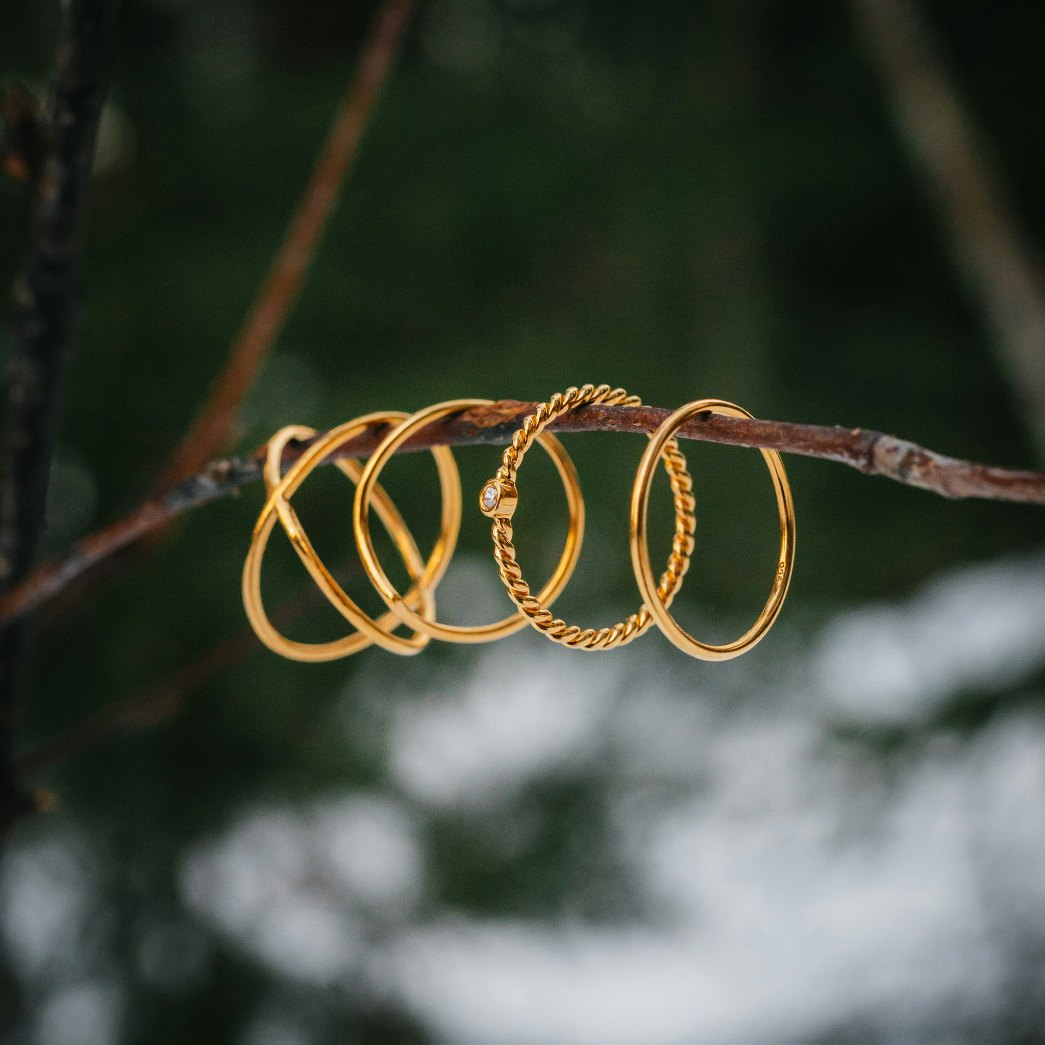 Trolsk fingertoppsring guld