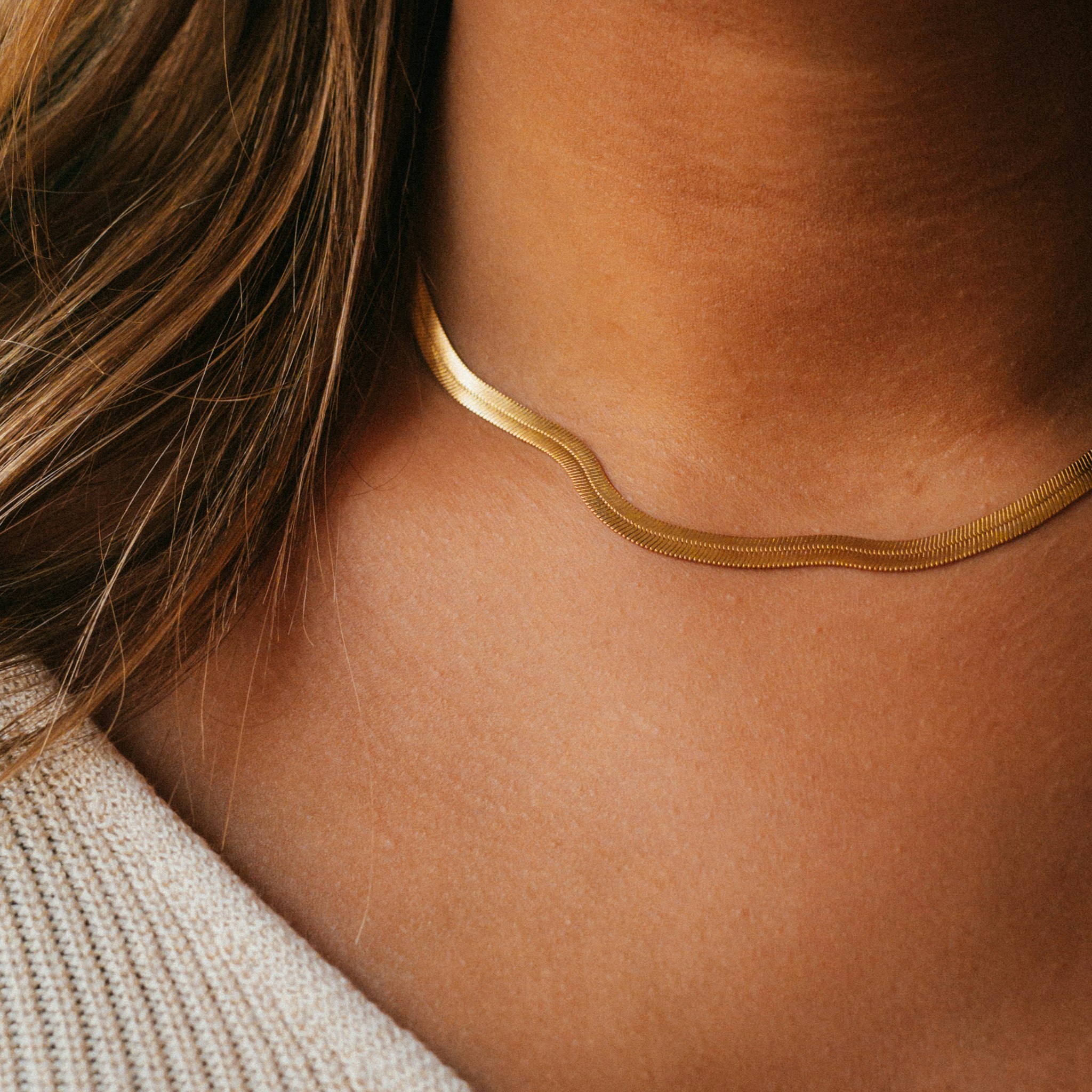 Flöda halsband guld - Outlet
