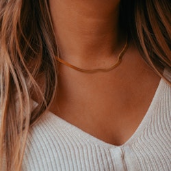 Flöda halsband guld - Outlet