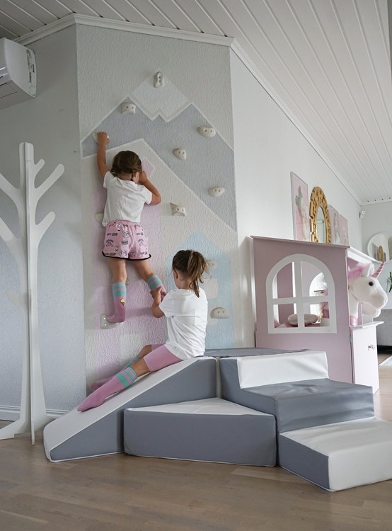 Buildable pink slide for the children's room 