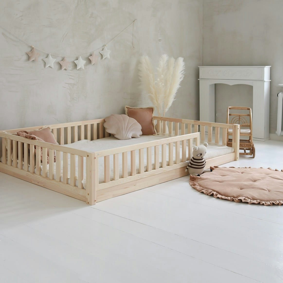 Natural large children's bed Lisa 140x200 cm 