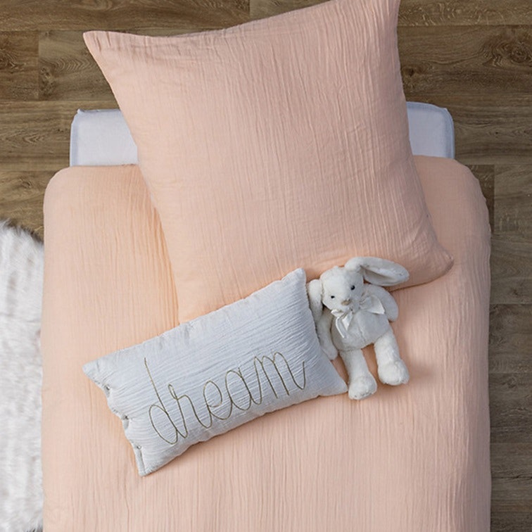 Light pink rectangular pillow, Love 