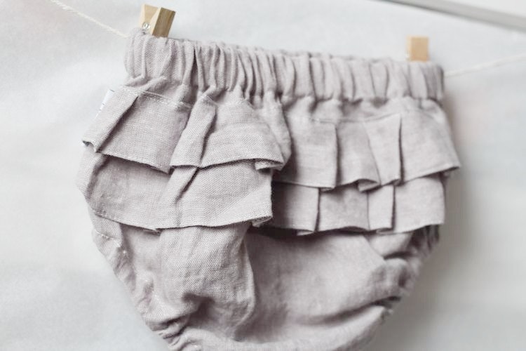 Grey bloomers in linen with flounce 