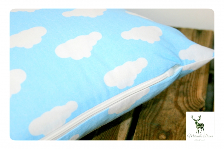 Cushion cover 40x40 blue clouds 