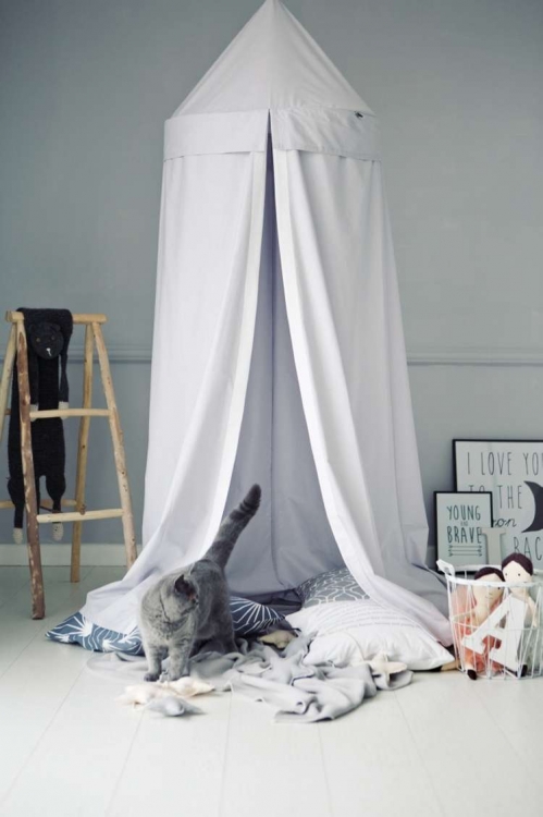 Light grey bed canopy with LED lights - Little nomad 