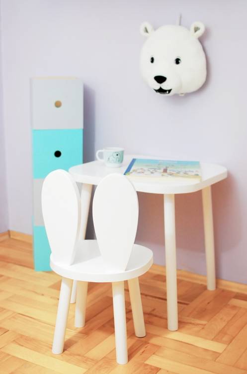 Möbelset för barn - Kaninstol och bord vit kaninstol och bord