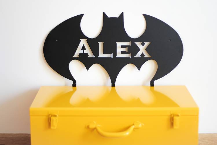 Personalized metal wall hanging for children's room, batman with name 