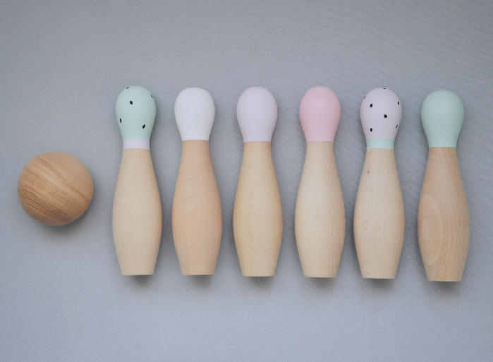 Bowling Set in wood- watermelon pink 