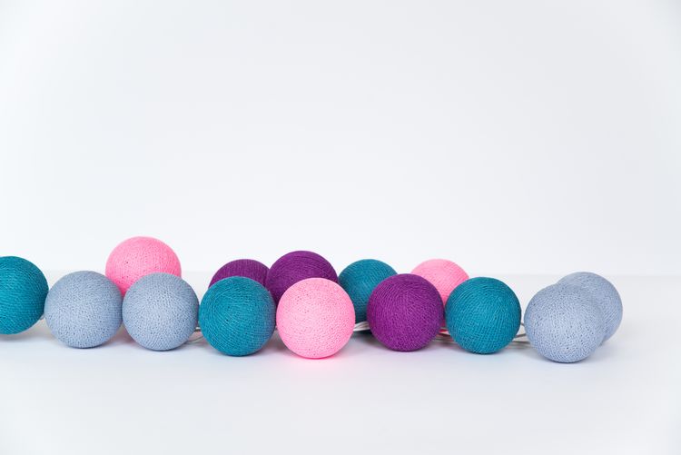 Happy Lights Yoboki 20 cotton balls (light blue, pink, blue, violet) 