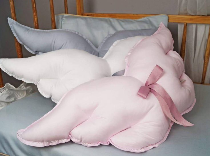 Powder pink cushion wings Powder pink cushion wings