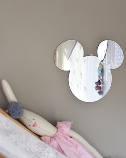 Mickey Spegel, Barnspegel till barnrummet