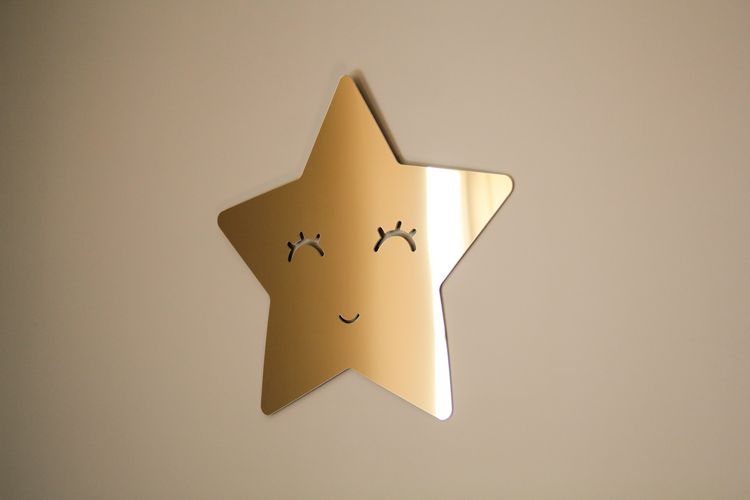 Mirror star with eyelashes, gold children's mirror for the children's room 