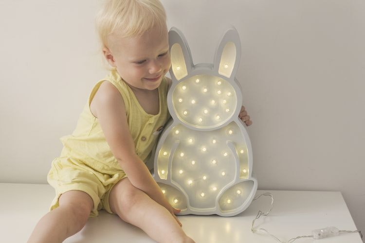 Nattlampa till barnrummet Lampa kanin lampa, Little Lights - Babylove.se
