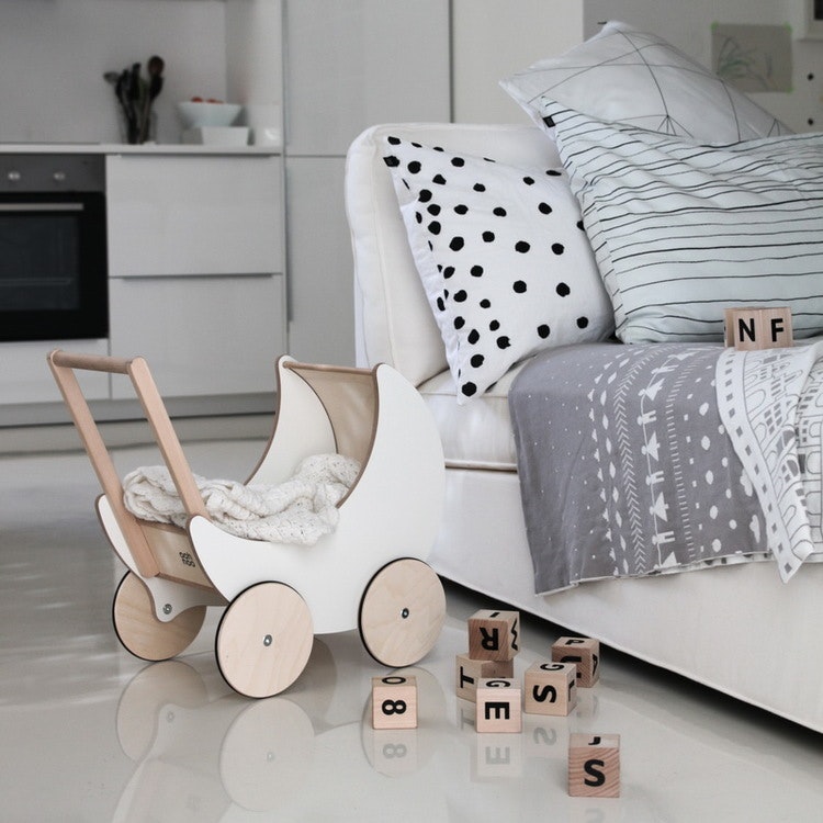 Wooden doll pram, Ooh Noo 