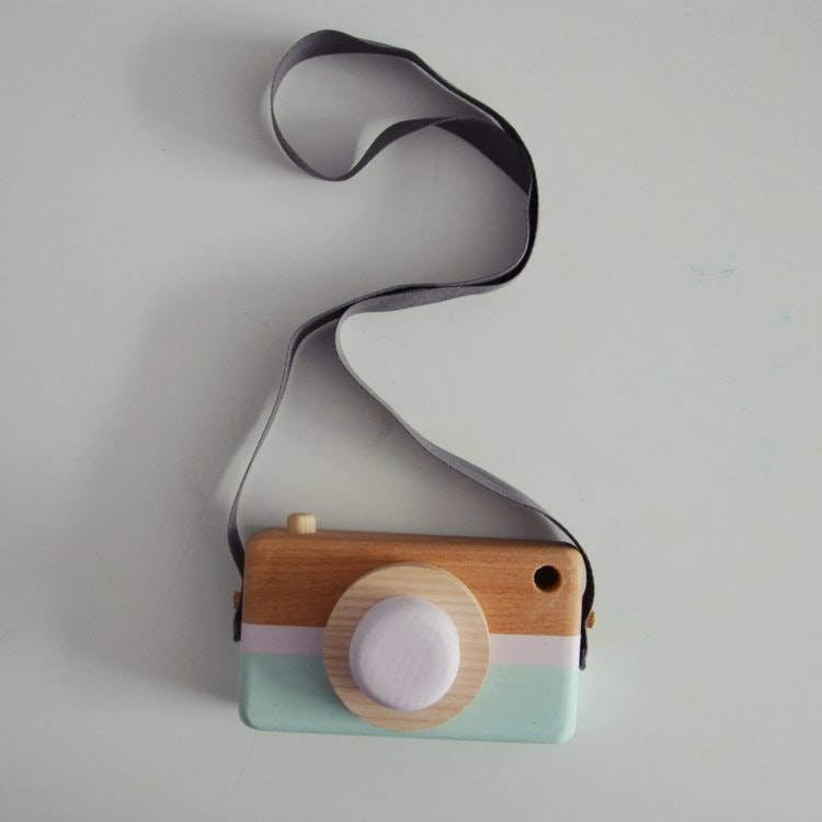 Wooden toy camera, powder pink + mint 