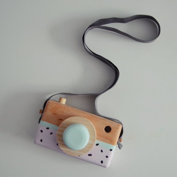 Wooden toy camera, watermelon pink 